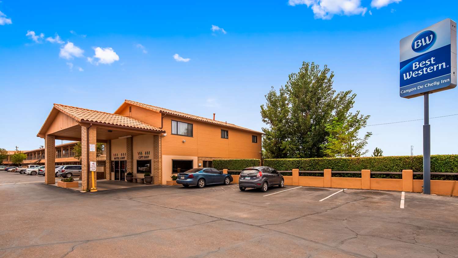 Hotels In Chinle, AZ - Best Western Canyon De Chelly Inn.