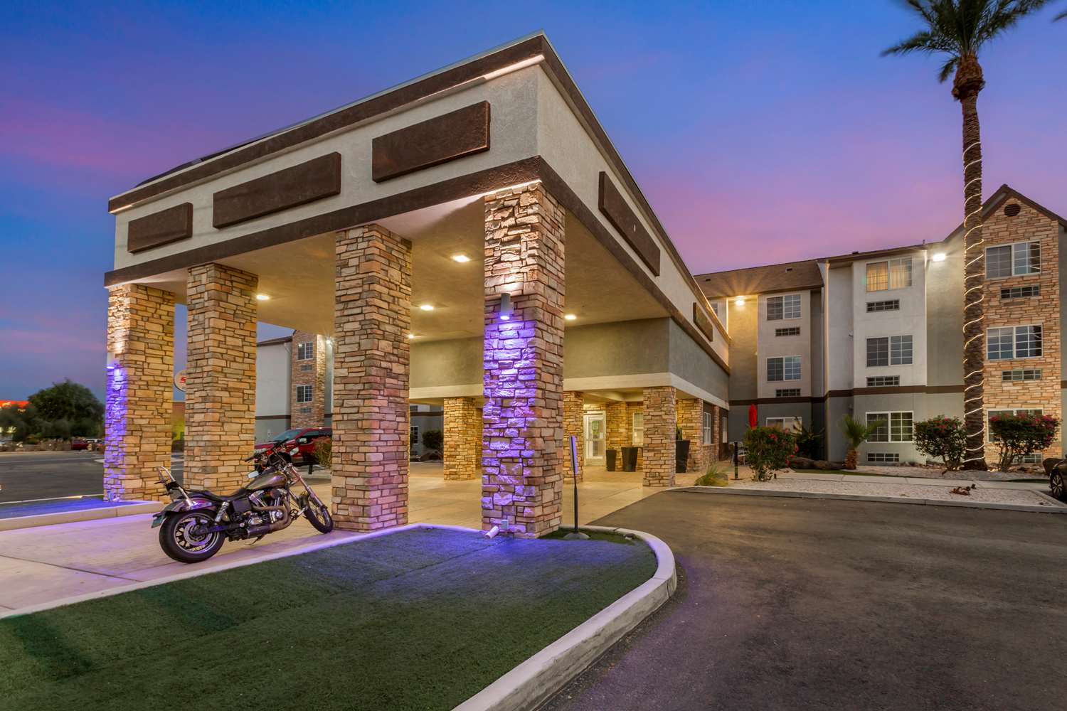 Hotel in Yuma | Best Western Plus Yuma Foothills Inn & Suites