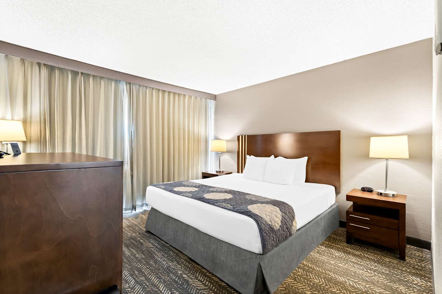 Hotel in San Diego | Best Western Yacht Harbor Hotel