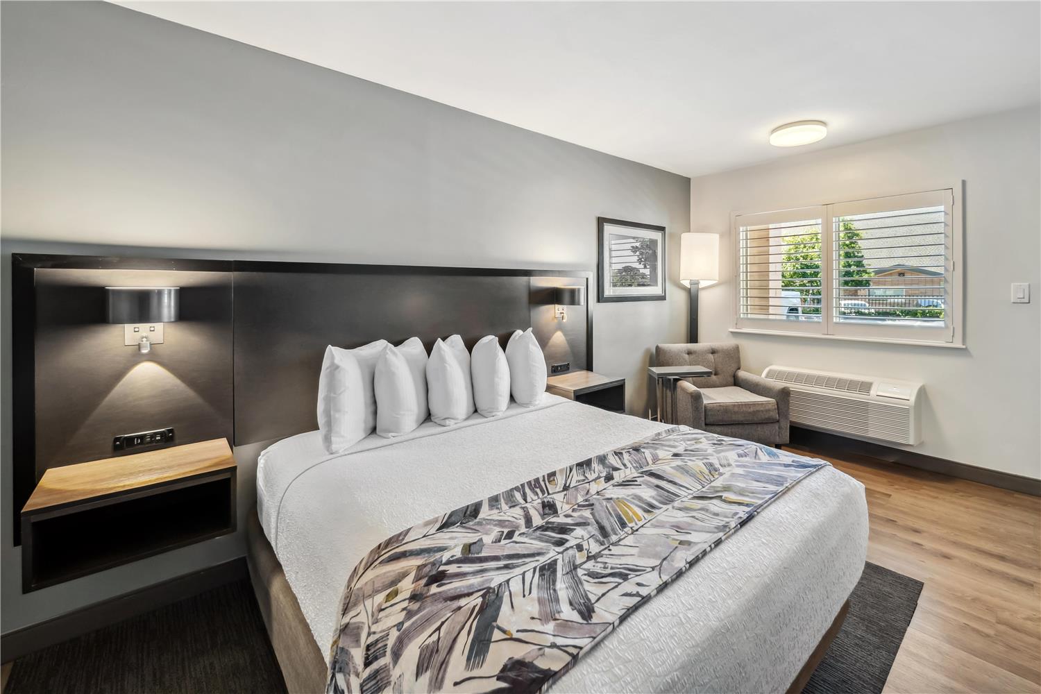 Hotel in Redding Best Western Plus Hilltop Inn