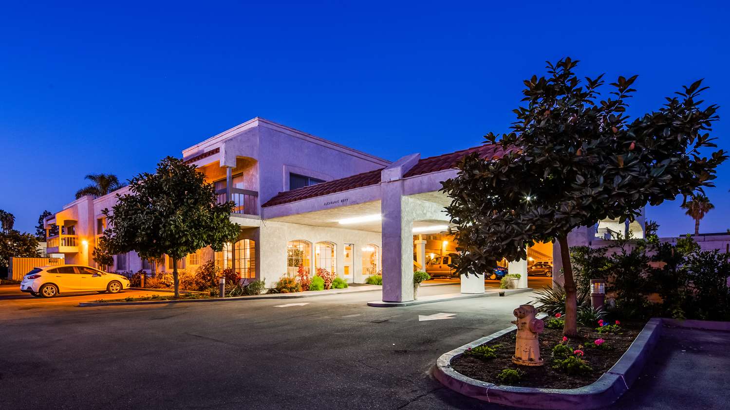 Hotel in Camarillo SureStay by Best Western Camarillo