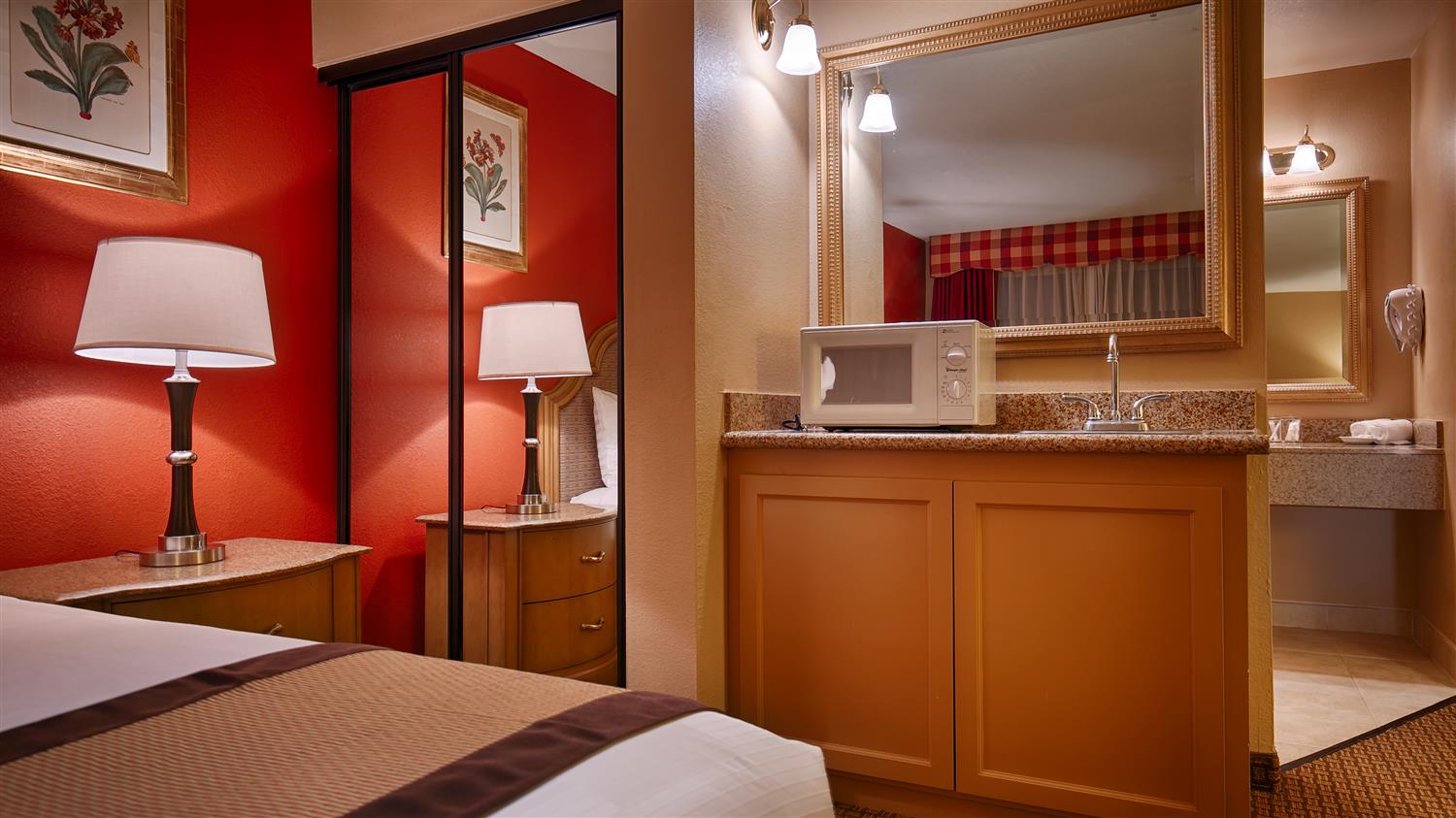 Benicia Ca Hotels Best Western Plus Heritage Inn Upgrade Yourself To Our King Suite Or Added Comfort During Your Stay