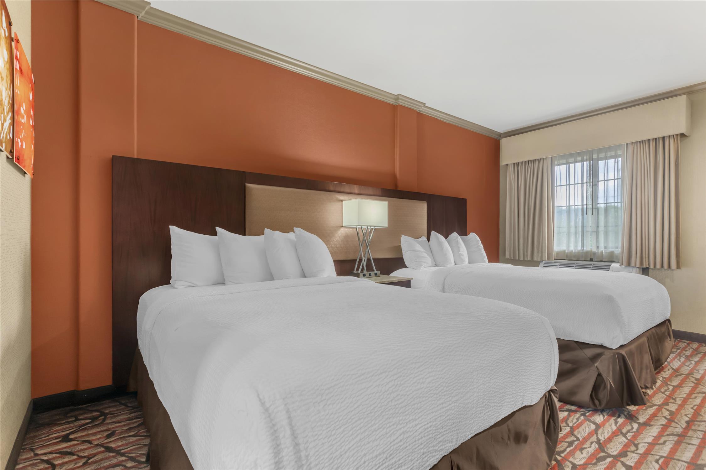 Best Western Plus Brookside Inn | Rooms & Rates