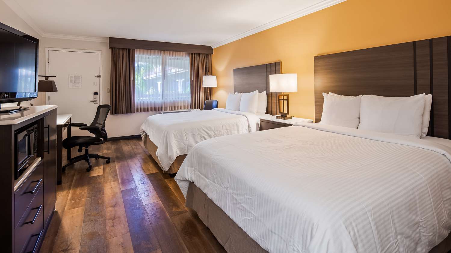 Orange County Hotel Rooms & Suites