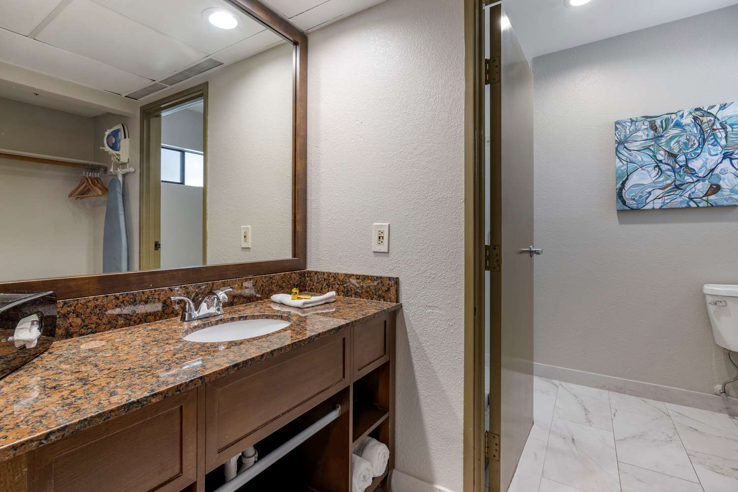 Best Western Encinitas Inn u0026 Suites at Moonlight Beach | Hotel Rooms