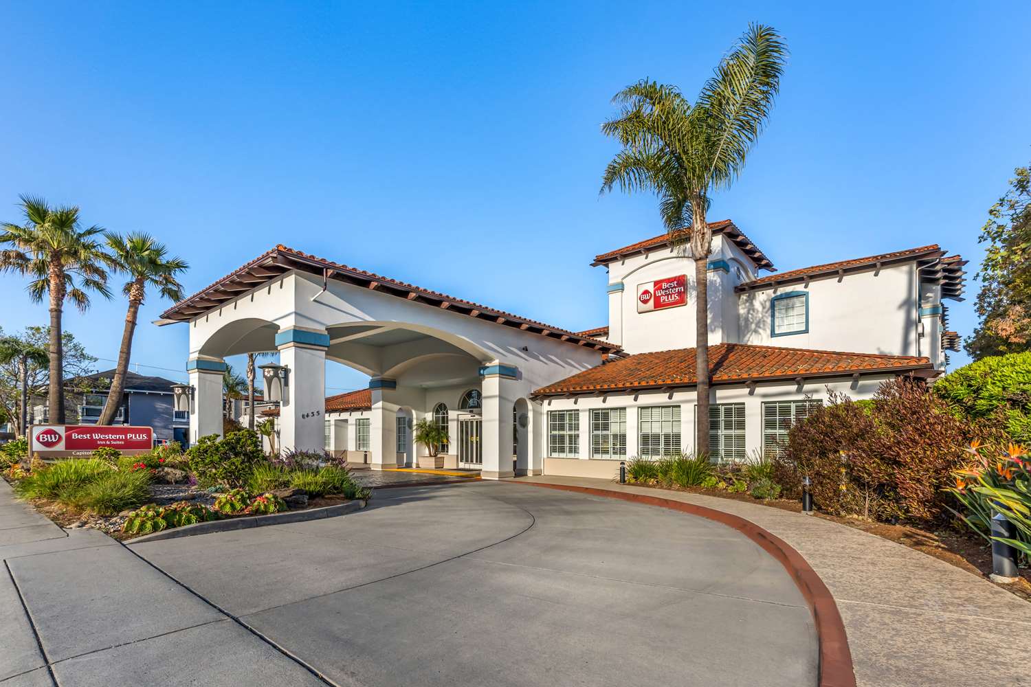 Hotel in Capitola | Best Western Plus Capitola By-the-Sea Inn & Suites