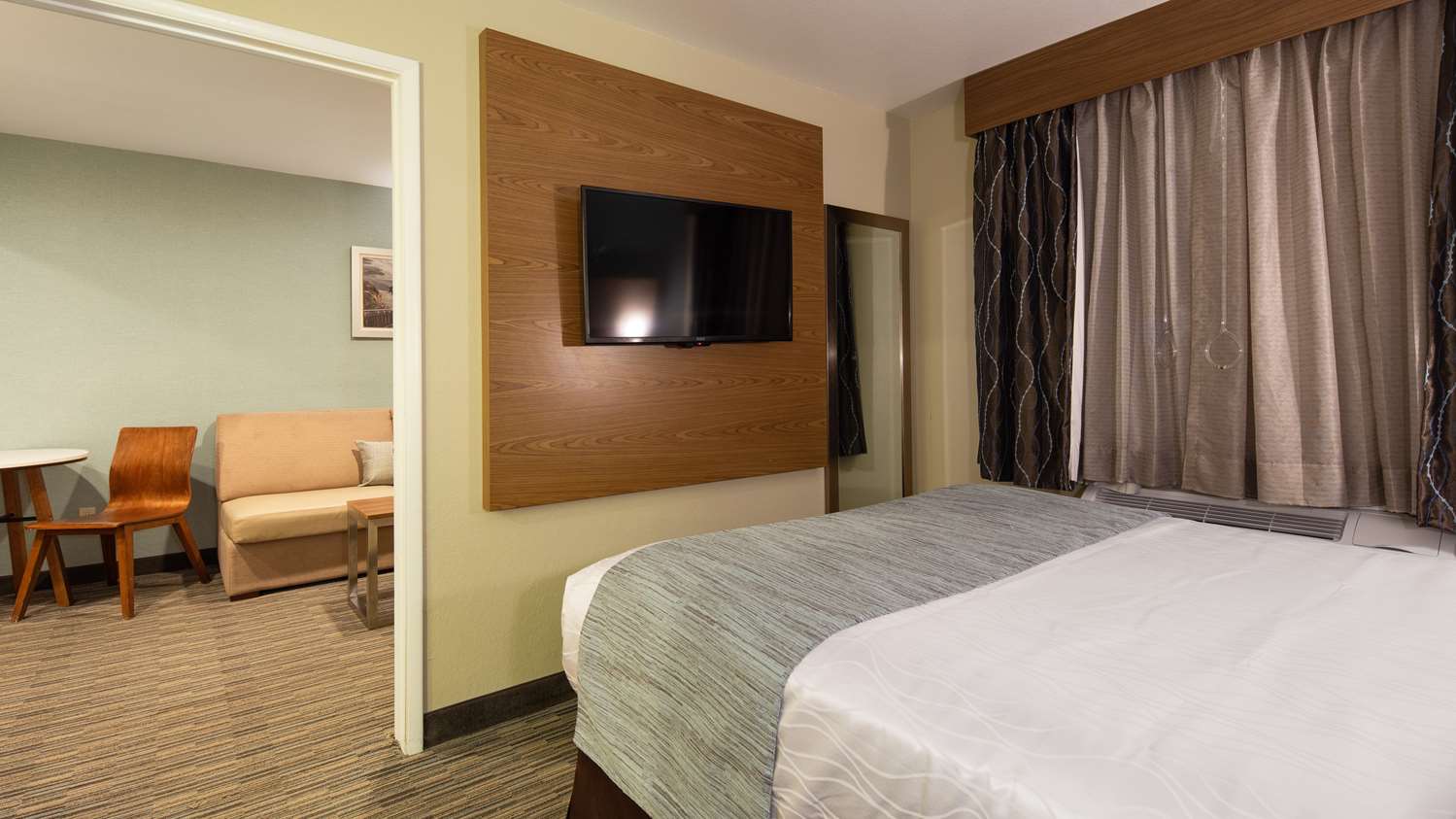 Best Western Carlsbad by the Sea | Hotel Rooms