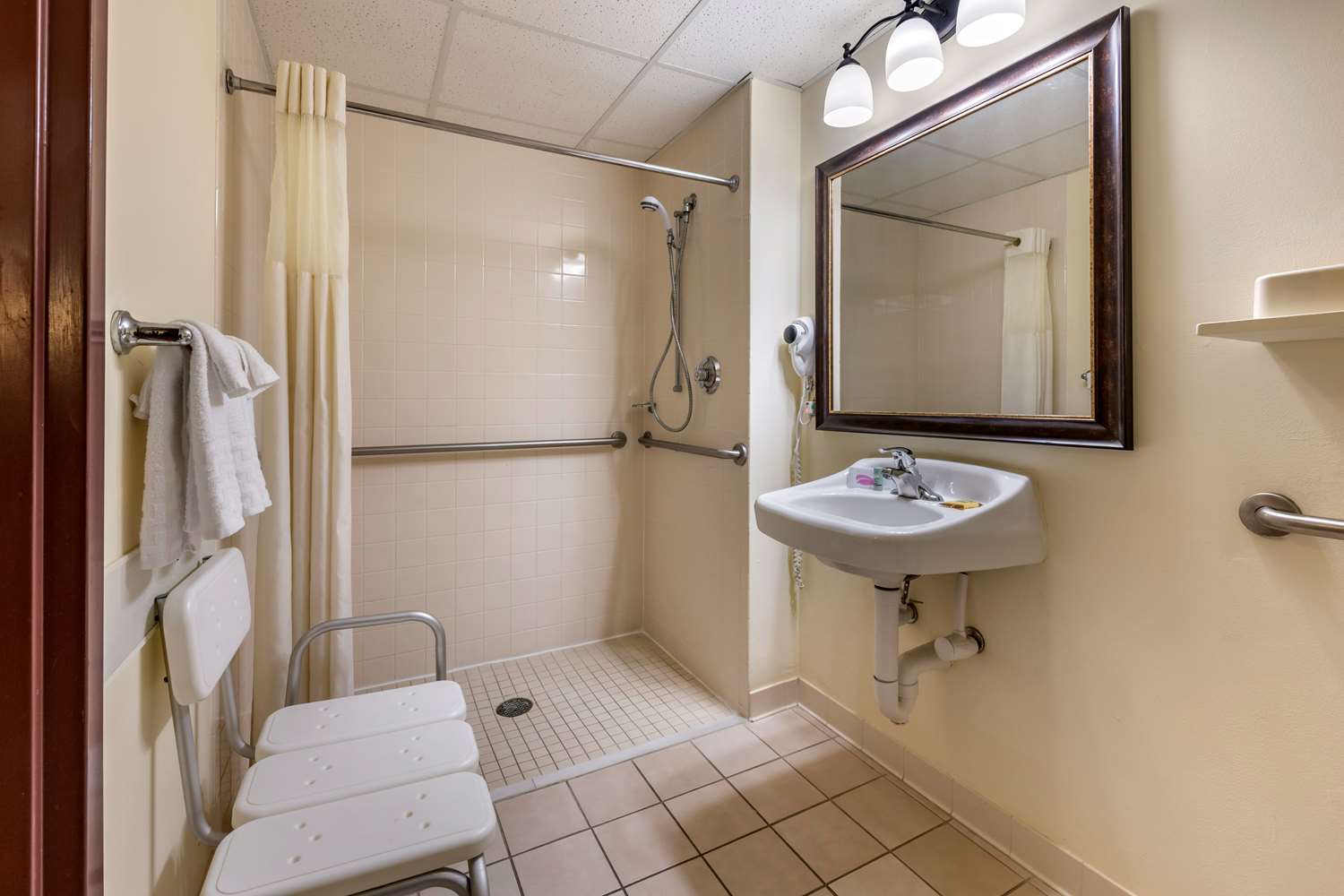  Grand D'Or (Grandeur) Toilet/Toiletries Bath Towel