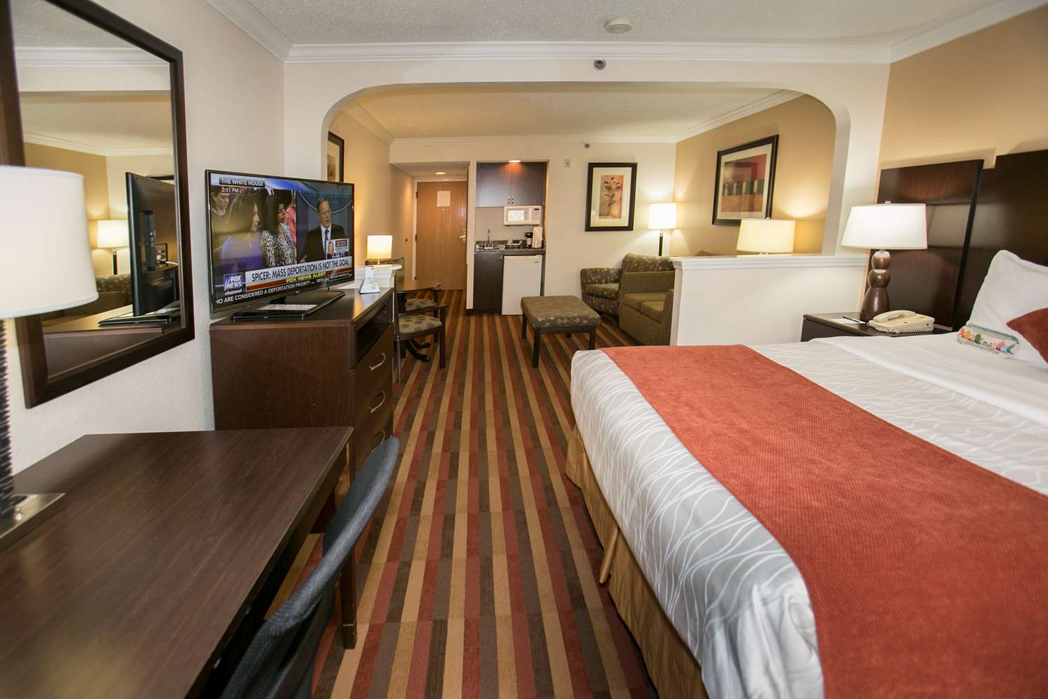 Best Western Plus Ambassador Suites Venice | Hotel Rooms
