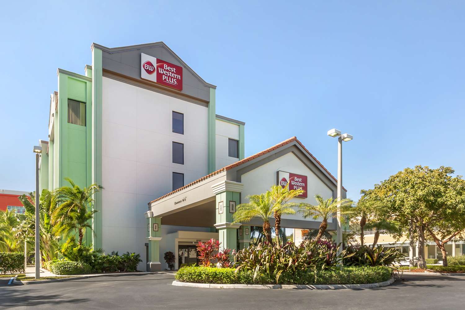 Hotel in Kendall Best Western Plus Kendall Hotel Suites