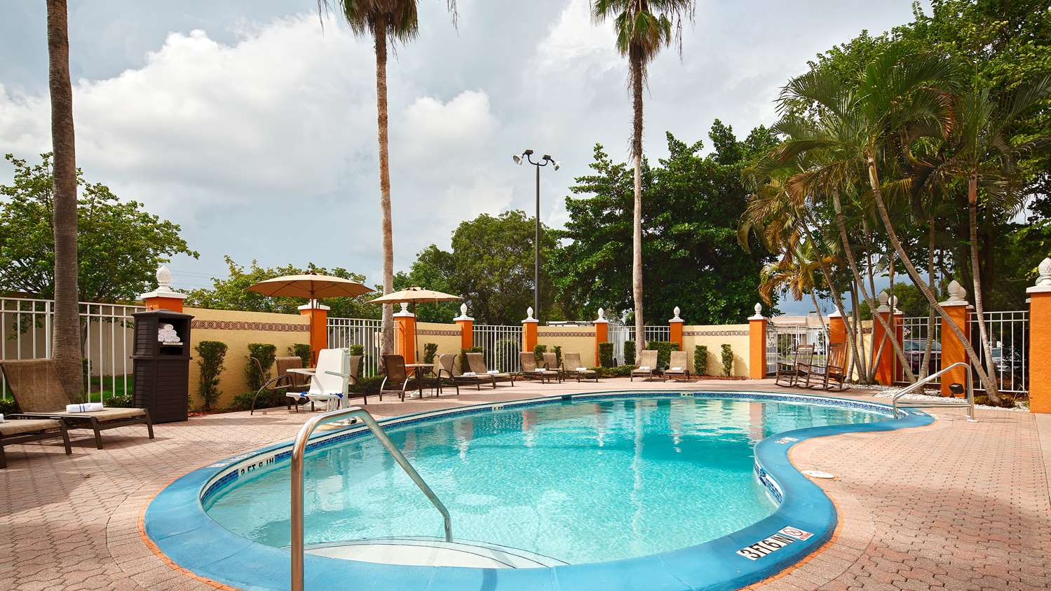 Hotel in Fort Myers | Best Western Fort Myers Inn & Suites