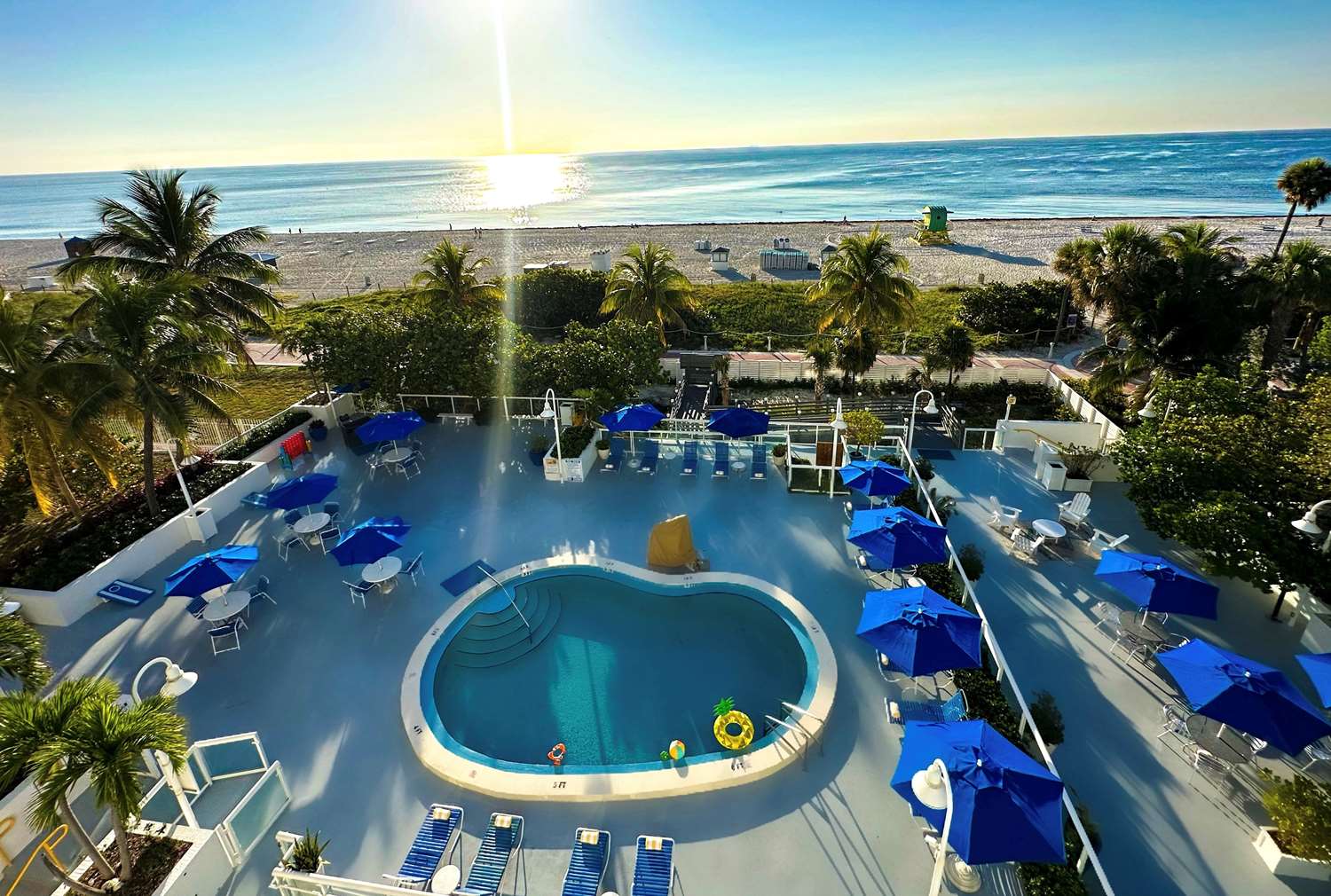 Hotel in Miami  Best Western Plus Atlantic Beach Resort