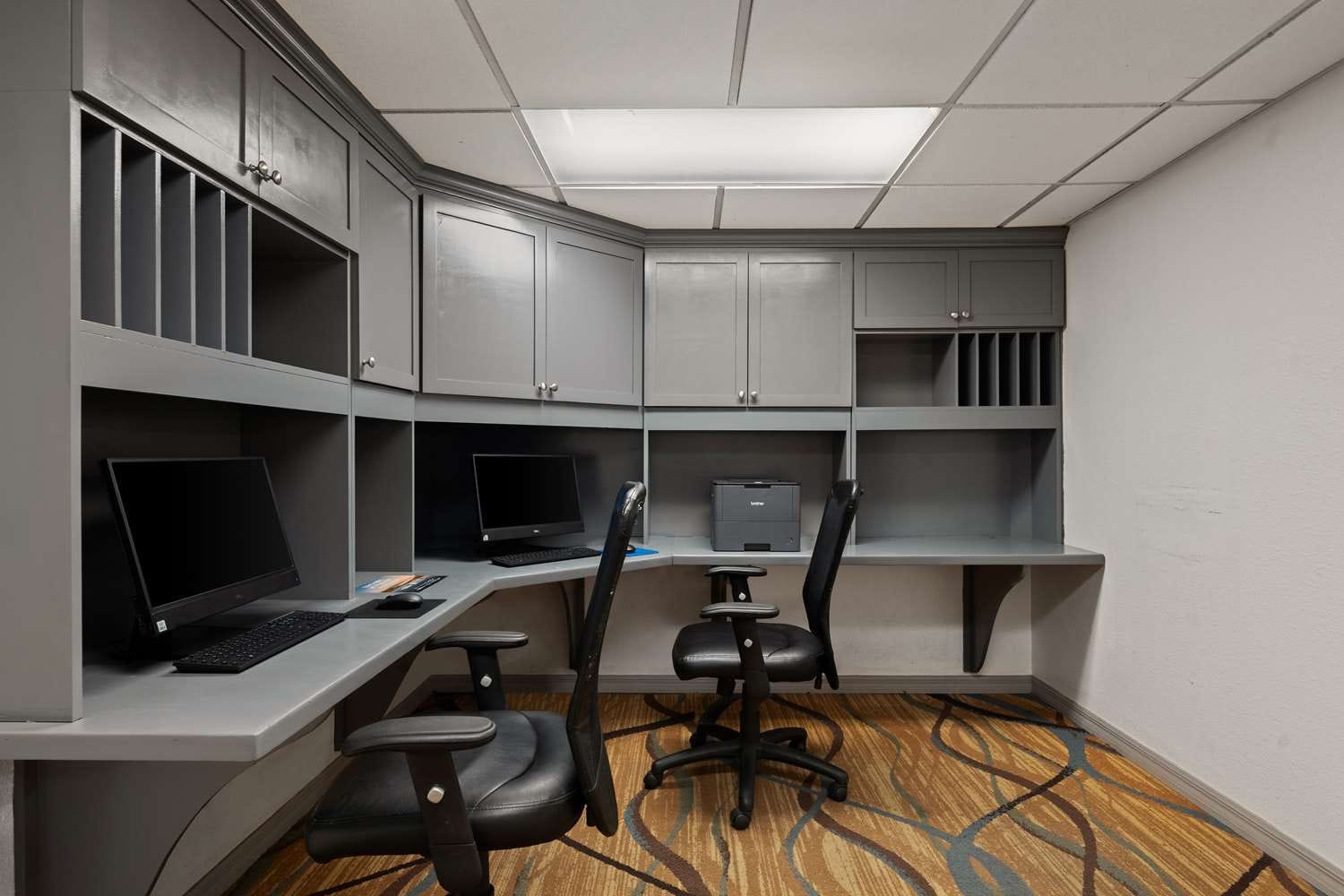 Home & Office Sophisticated Look 30 Missile Plush Carpet (Indoor) Home & Office Sophisticated Look 30 Missile Plush Carpet (Indoor)