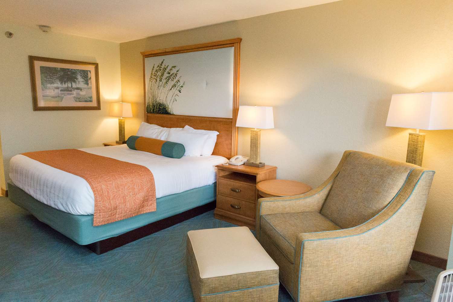 Hotel In Sarasota Beach Fl Best Western Plus Siesta Key King Guest Room