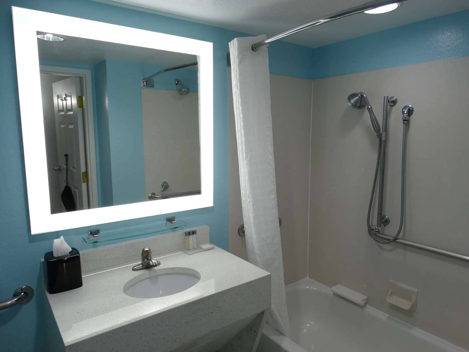 Aesthetic Non-Slip Water Absorbent Bathroom Mat (Random , Try Your Luck) -  Housing Goodies