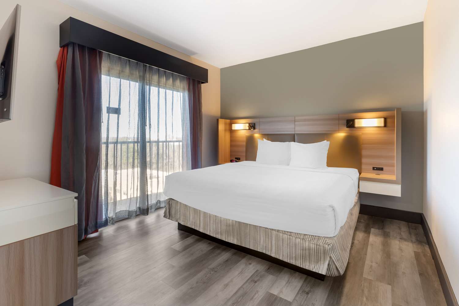 Hotel in Hapeville | Best Western Plus Atlanta Airport-East