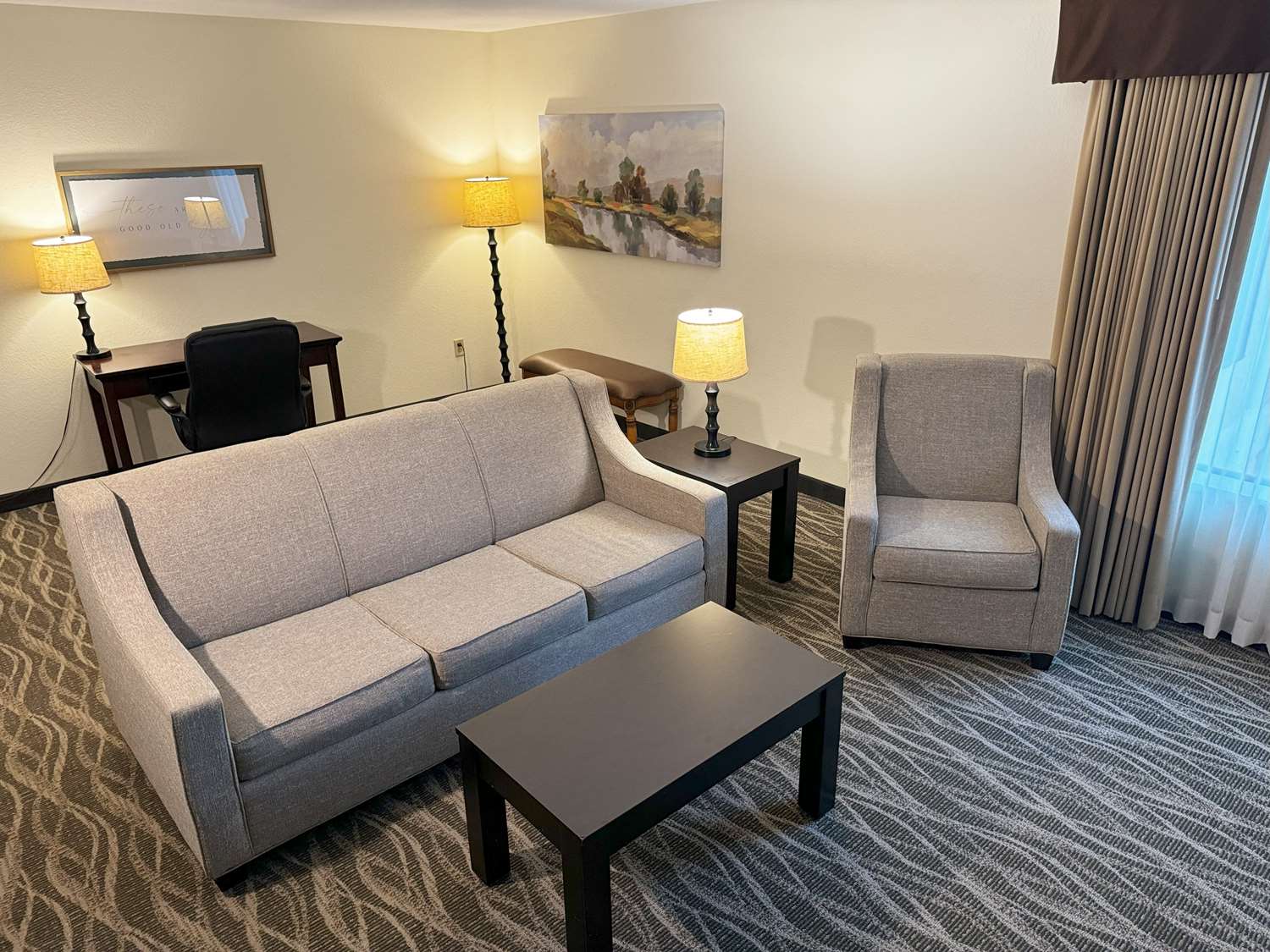 Hotel in Valdosta | Best Western Plus Valdosta Hotel & Suites