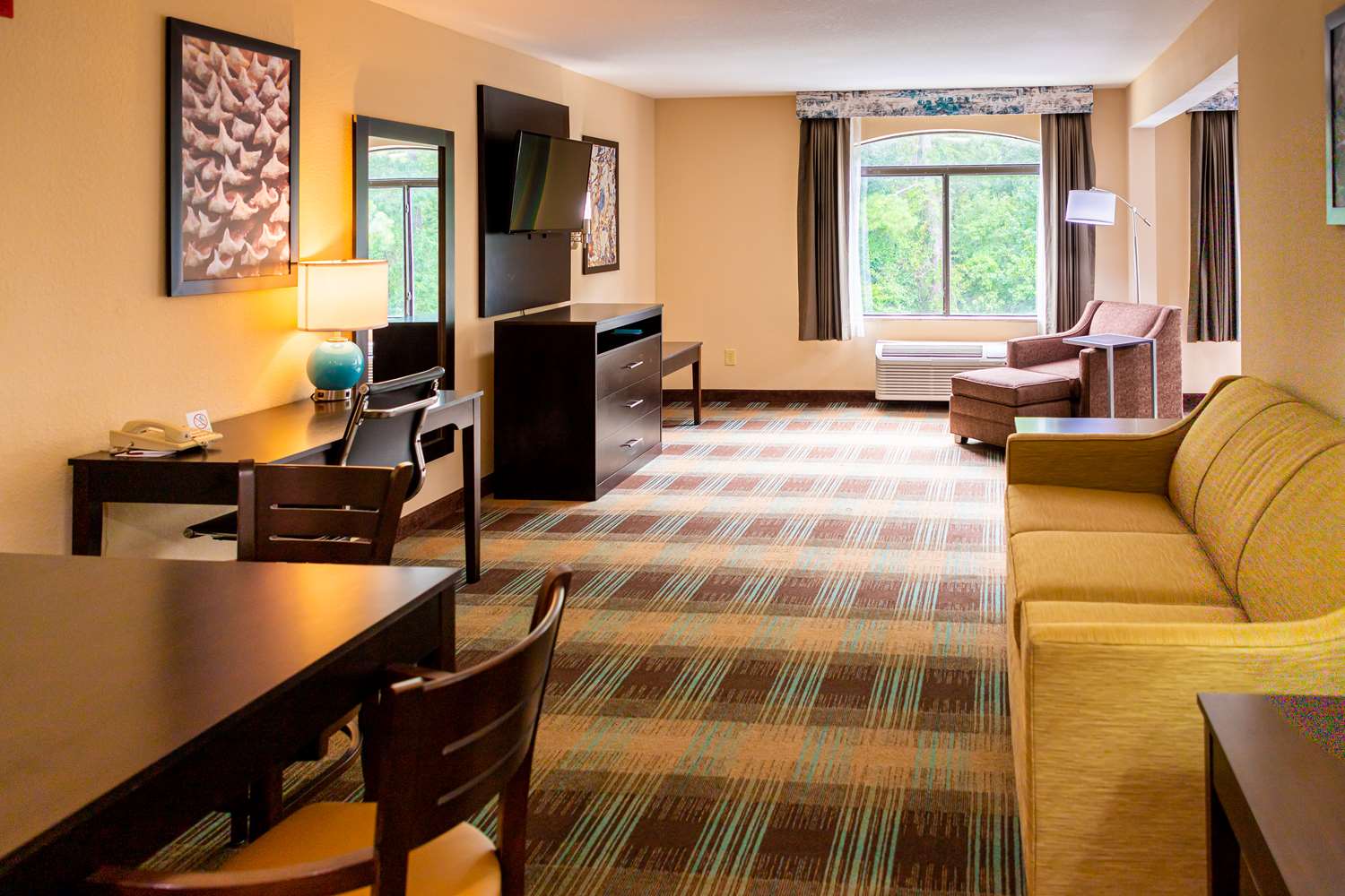 Hotel in Port Wentworth | Best Western Plus North Savannah