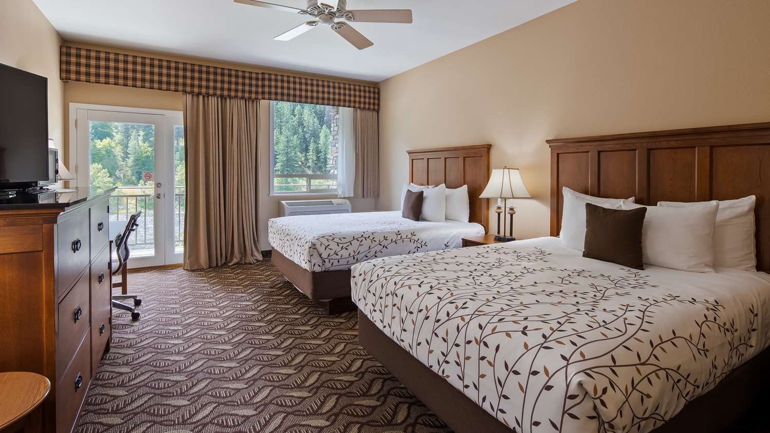 Best Western Lodge at River's Edge Hotel Rooms