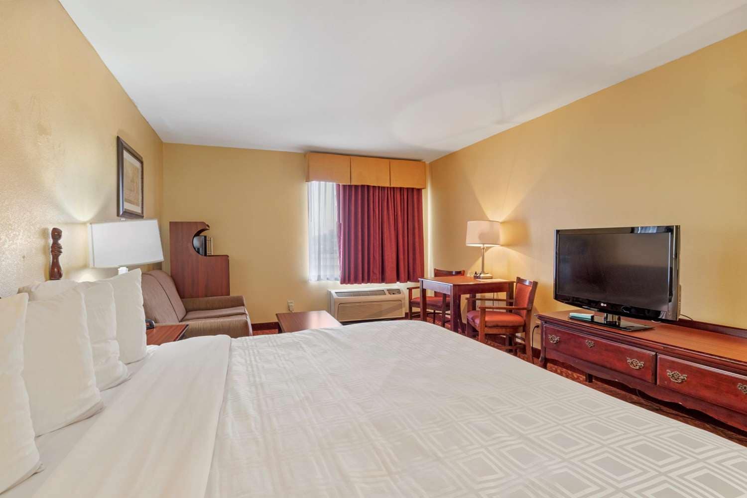 Hotel in Springfield | Best Western Clearlake Plaza