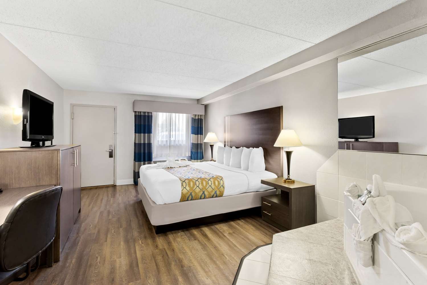 Hotel in Naperville | Best Western Naperville Inn