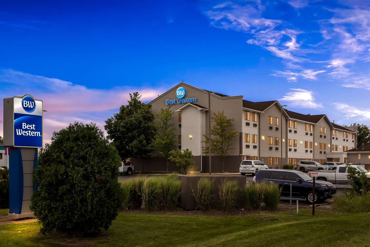 The Best Western Oswego Hotel | Oswego Hotels IL
