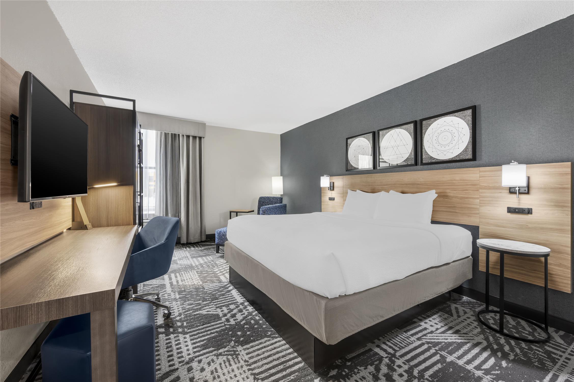 How to Remove Weed Smell from Hotel Room: Quick and Easy Tips