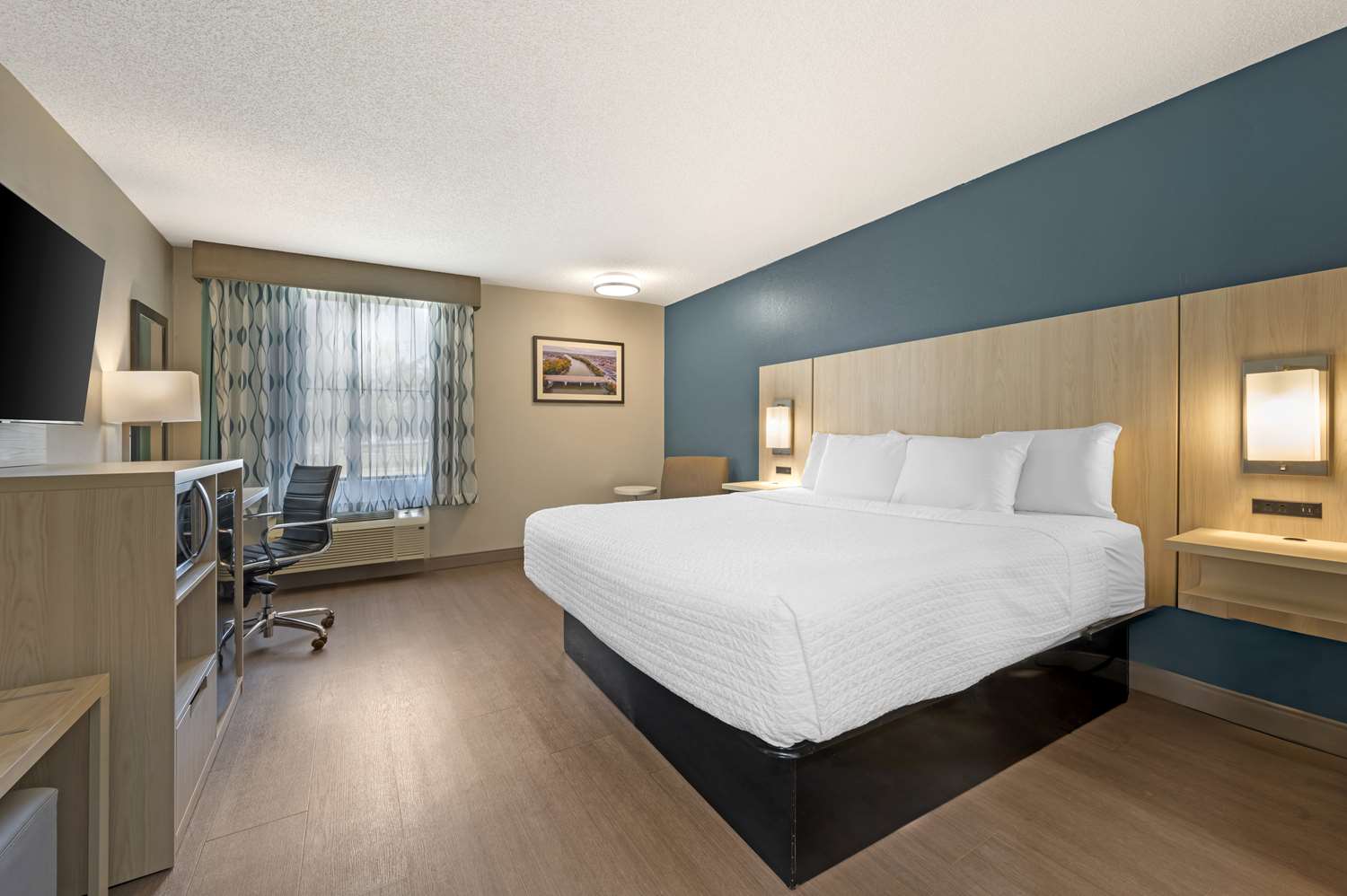 Best Western Plus Lafayette Hotel University Area 1