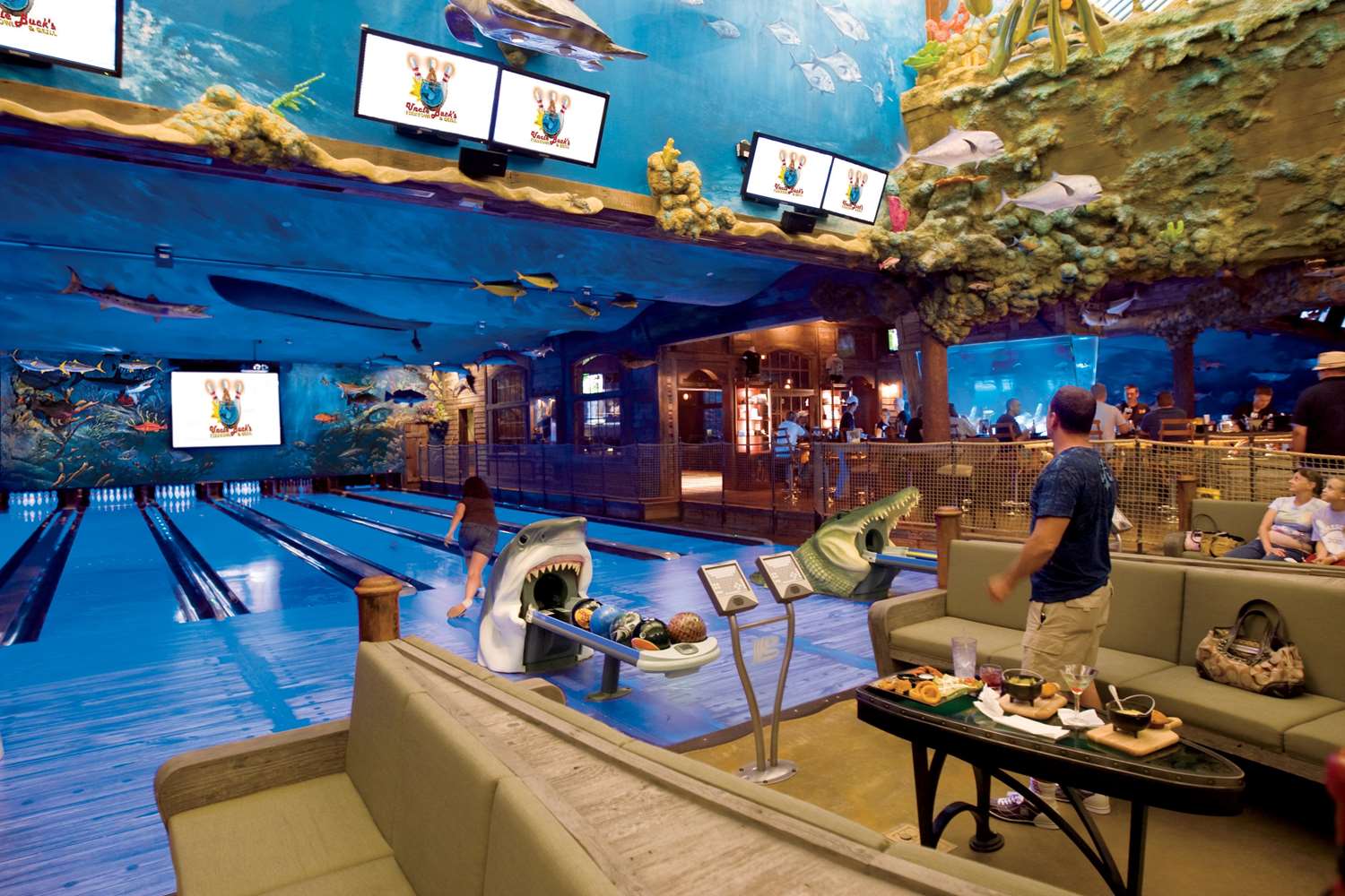Meadows casino bowling lanes