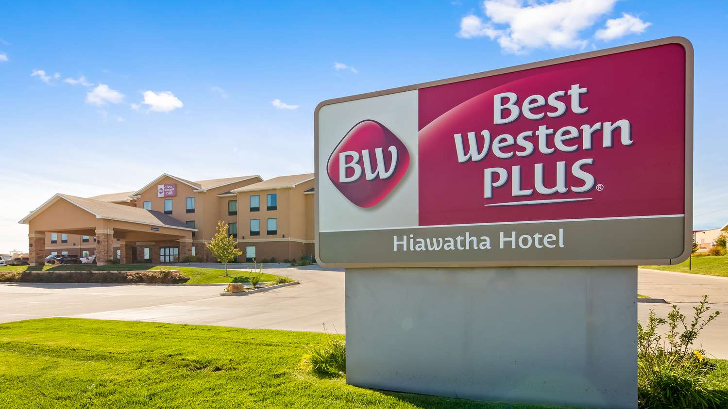 Hiawatha Hotels Best Western Plus Hiawatha Hotel Hotels In