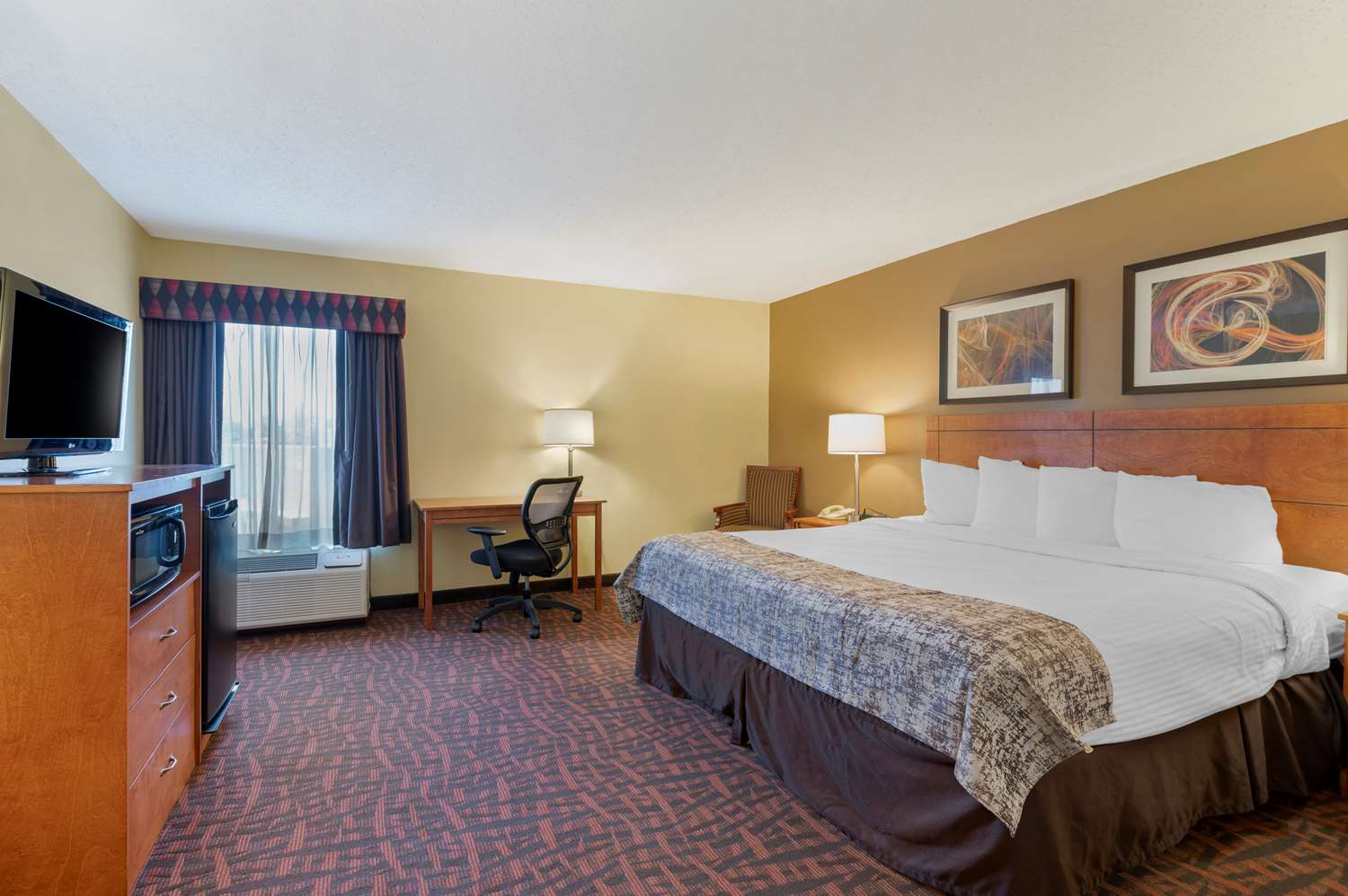 Hotel in Louisville | Best Western Louisville East Inn & Suites