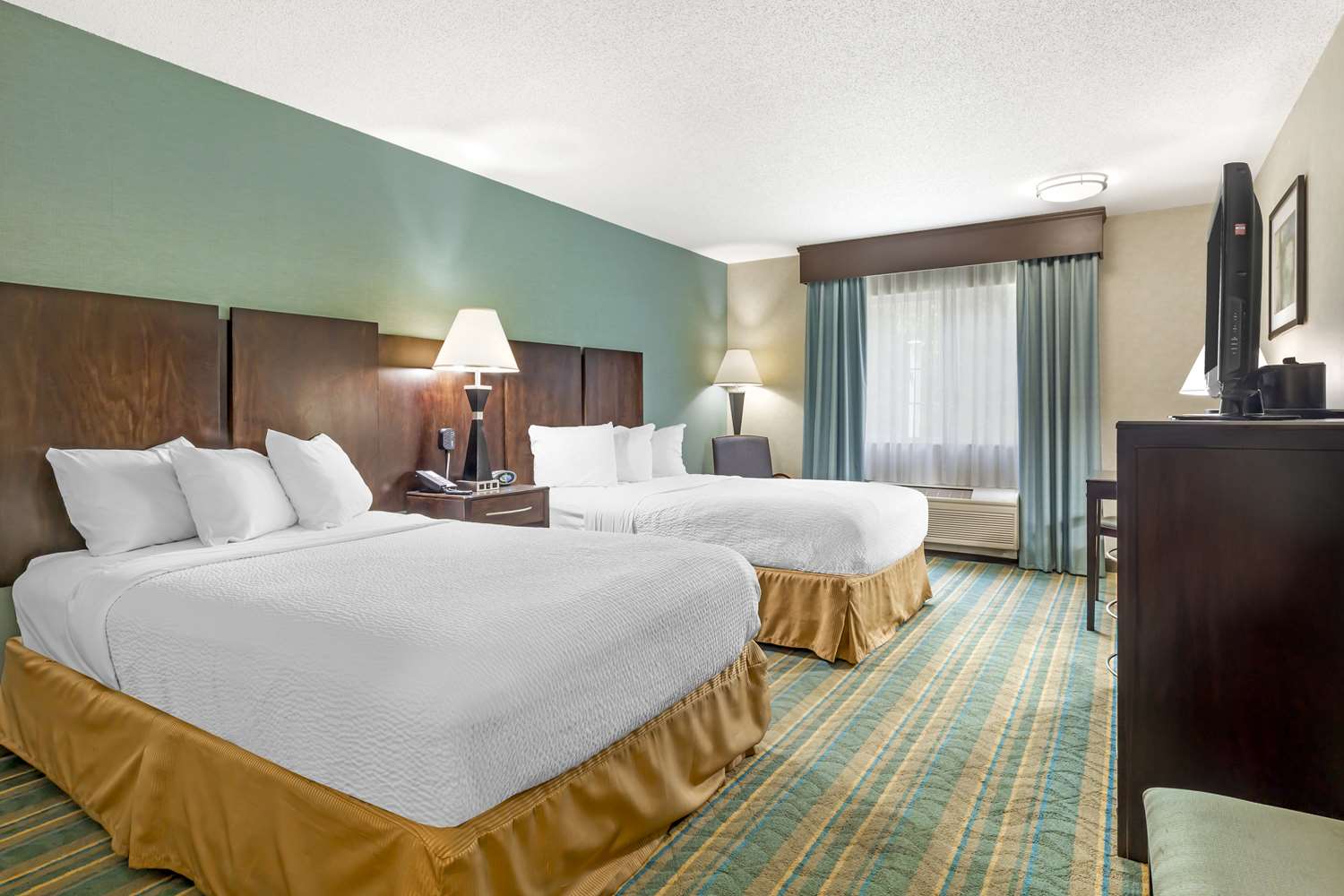 Hotel in Pittsfield Best Western Plus Berkshire Hills Inn Suites