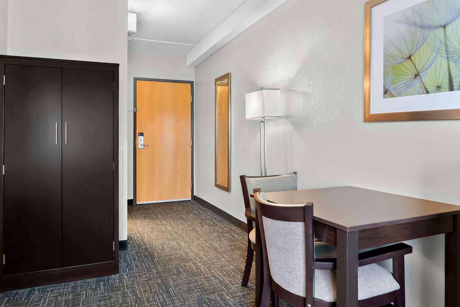 Hotel in Flint Best Western Plus Flint Airport Inn Suites
