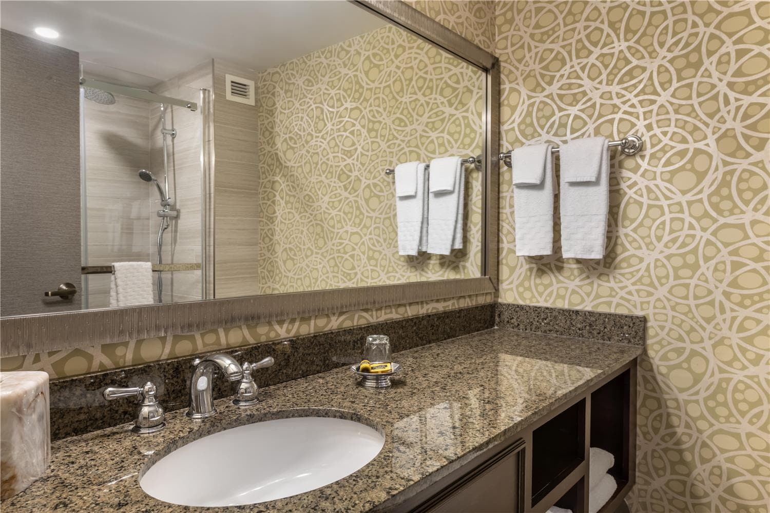 Hotel in Minneapolis Best Western Plus The Normandy Inn Suites