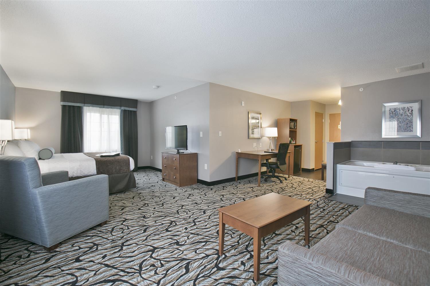 Best Western Plus Blaine At The National Sports Center Mn King Whirlpool Suite