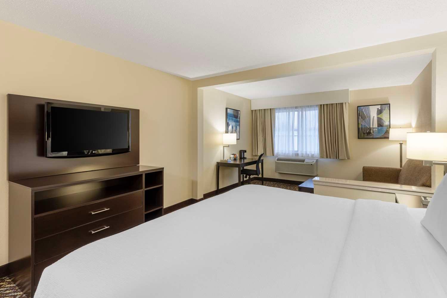 Hotel in Saint Louis | Best Western St. Louis Inn