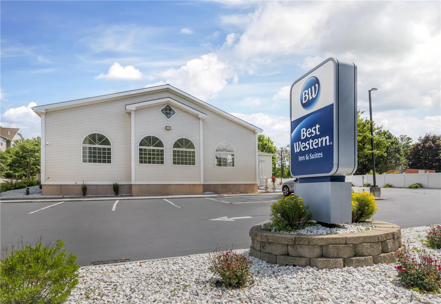 Hotel in Concord Best Western Concord Inn Suites