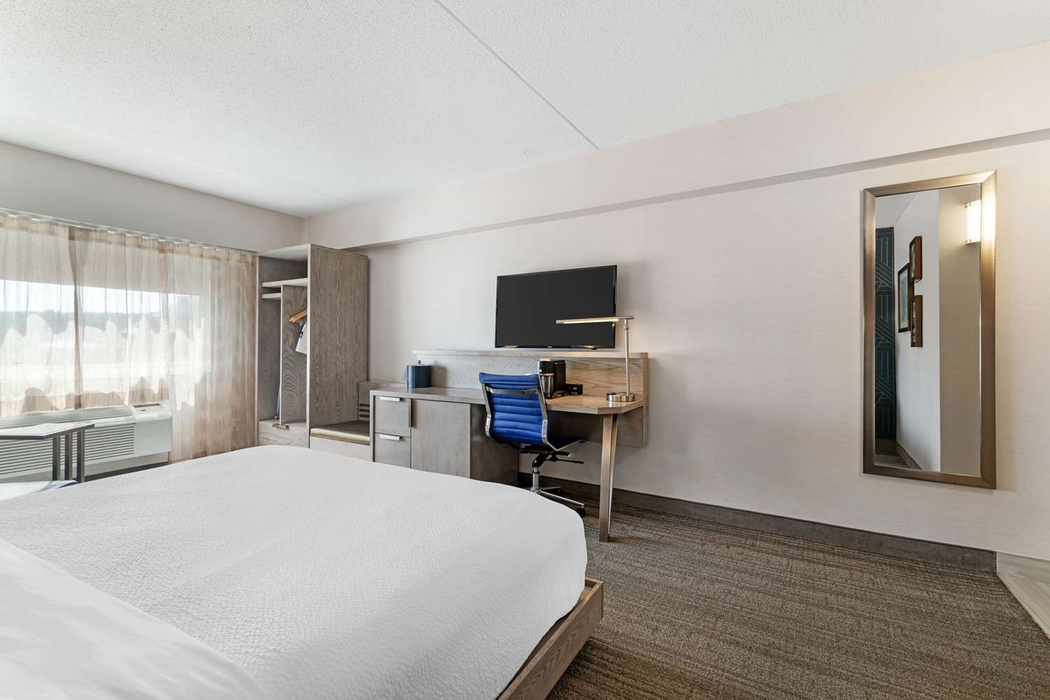 Hotel in Laconia | Best Western Plus Landmark Inn