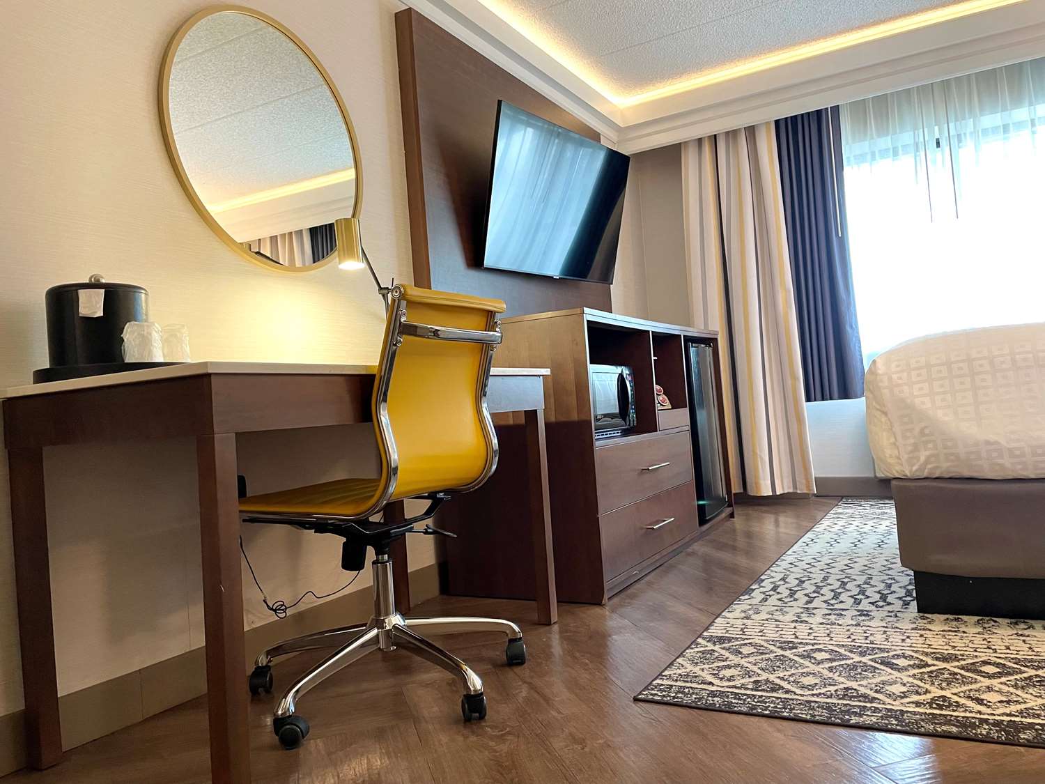 Best Western Plus Murray Hill Inn &amp; Suites | Hotel Rooms