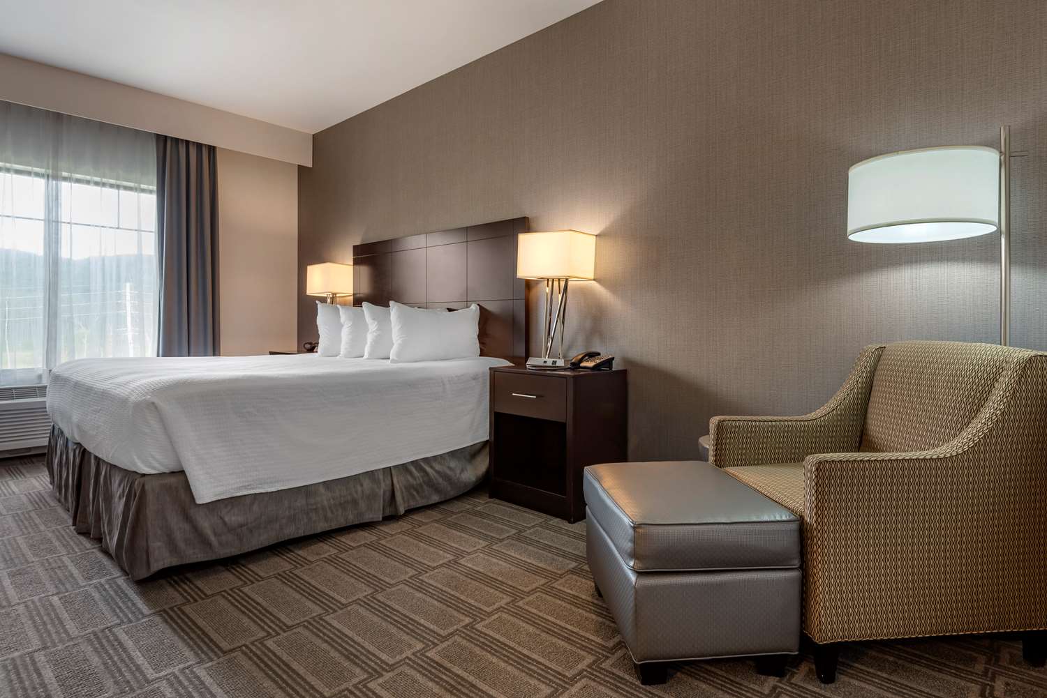 Best Western Plus The Hammondsport Hotel 8440 State Route 54, Hammondsport,  New York 14840-9795 Vereinigte Staaten, image size:1500x1001