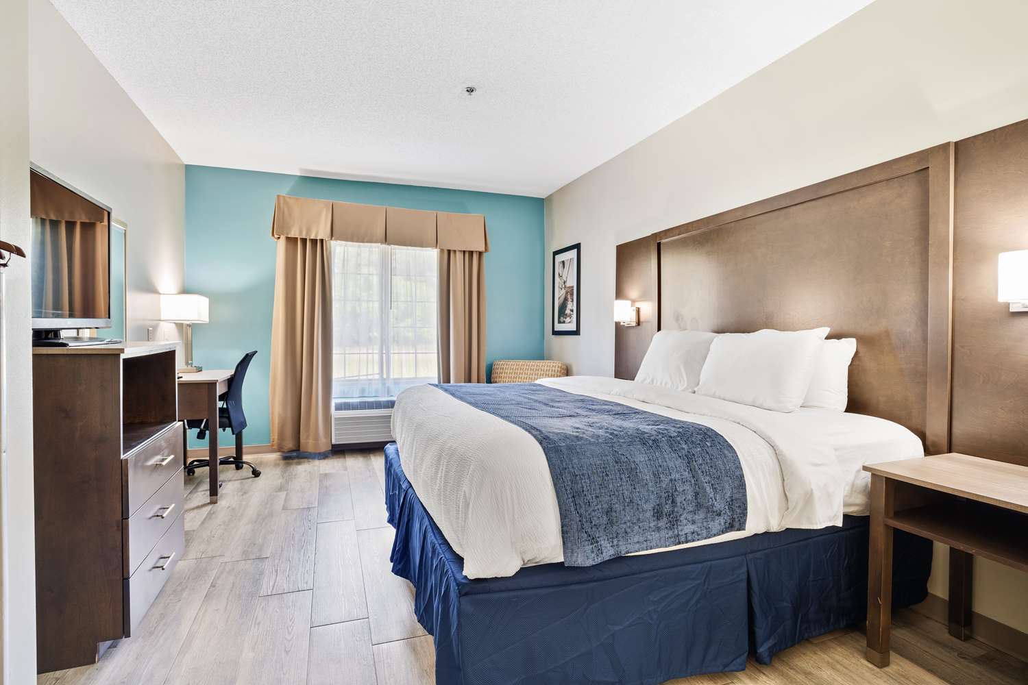 Blue Water Inn & Suites, BW Signature Collection | Rooms & Rates