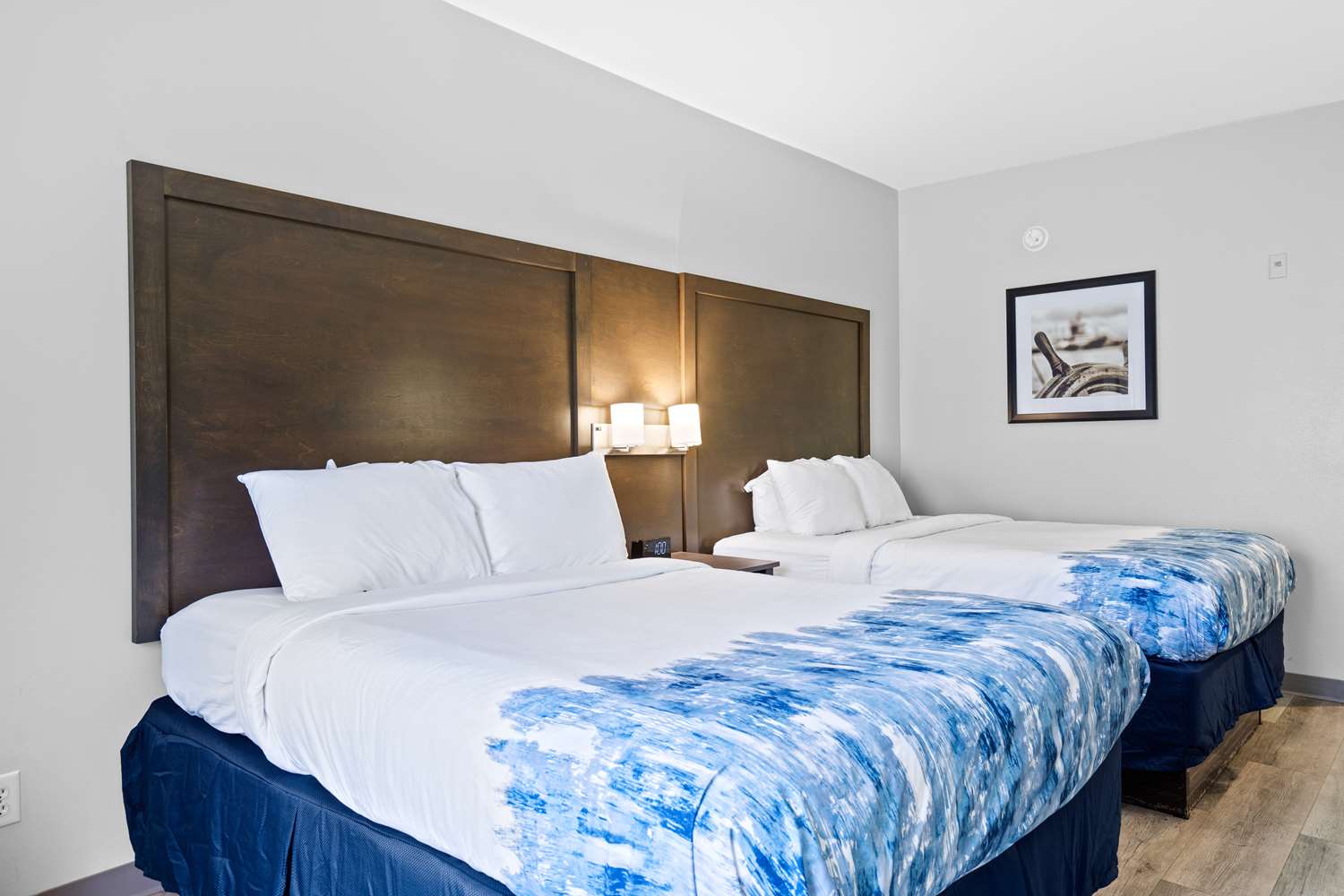 Blue Water Inn & Suites, BW Signature Collection | Rooms & Rates