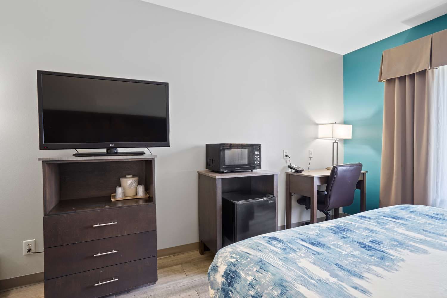 Blue Water Inn & Suites, BW Signature Collection | Rooms & Rates