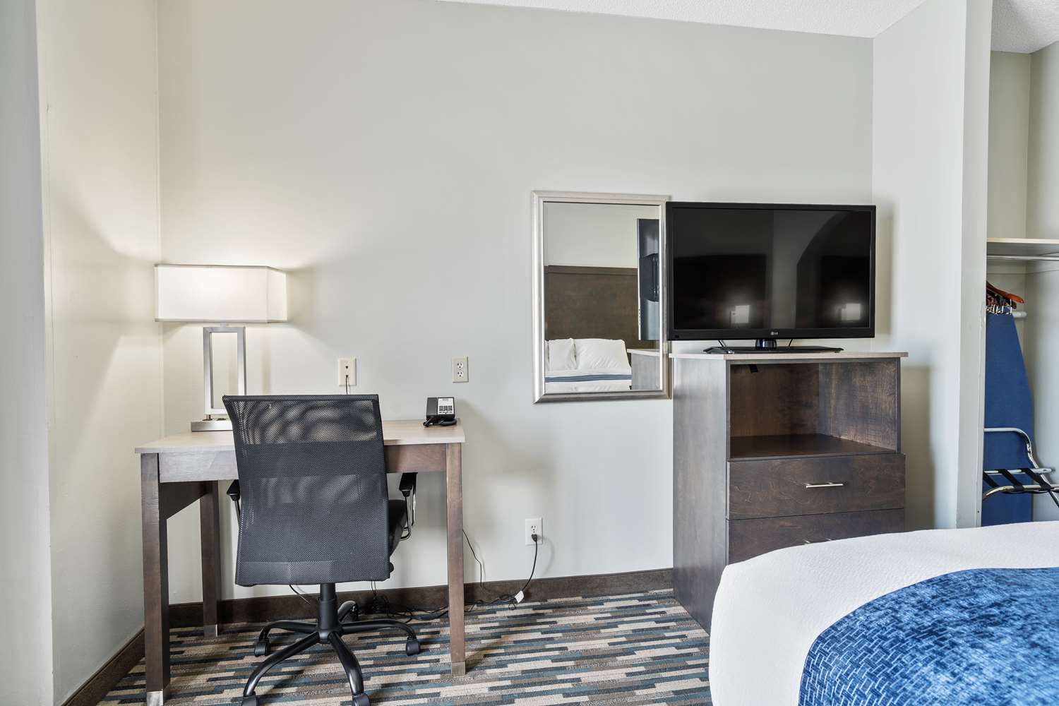 Blue Water Inn & Suites, BW Signature Collection | Rooms & Rates