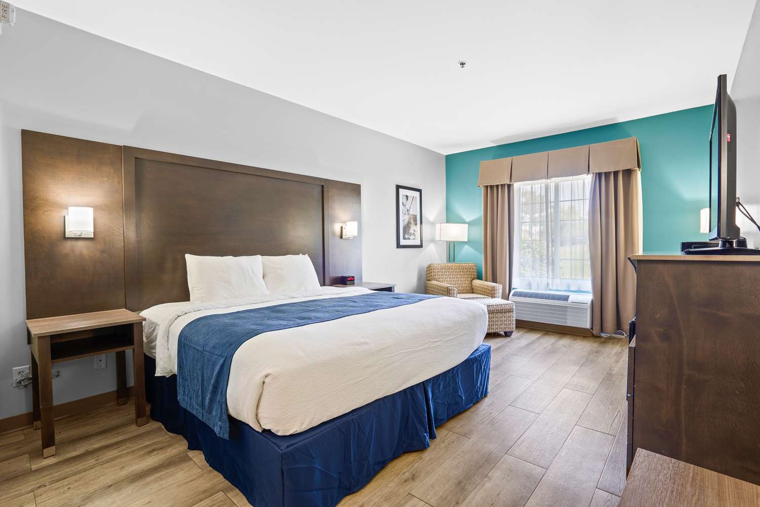 Blue Water Inn & Suites, BW Signature Collection | Rooms & Rates