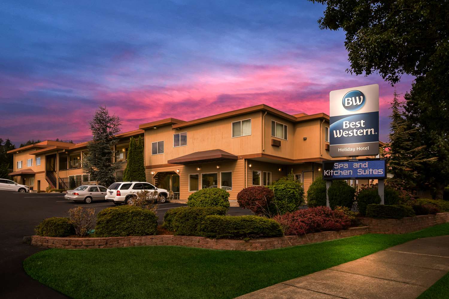 Hotel in Coos Bay | Best Western Holiday Hotel