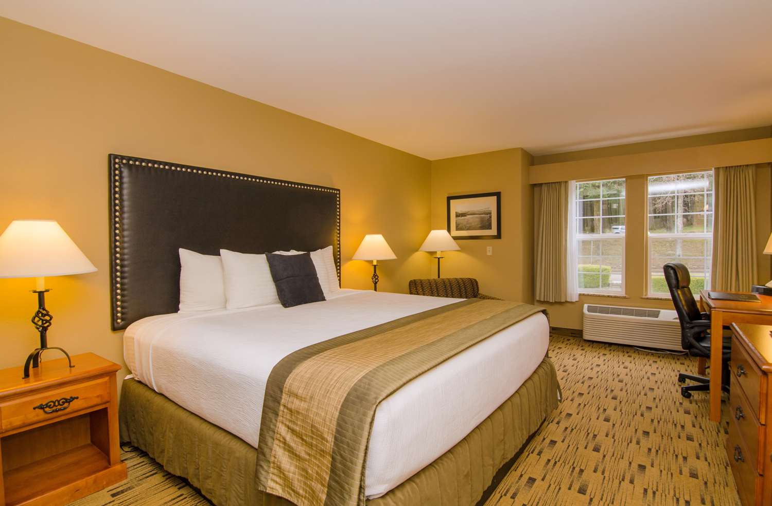 Hotel In Cascade Locks Or Best Western Plus Columbia River Guest Rooms Rates
