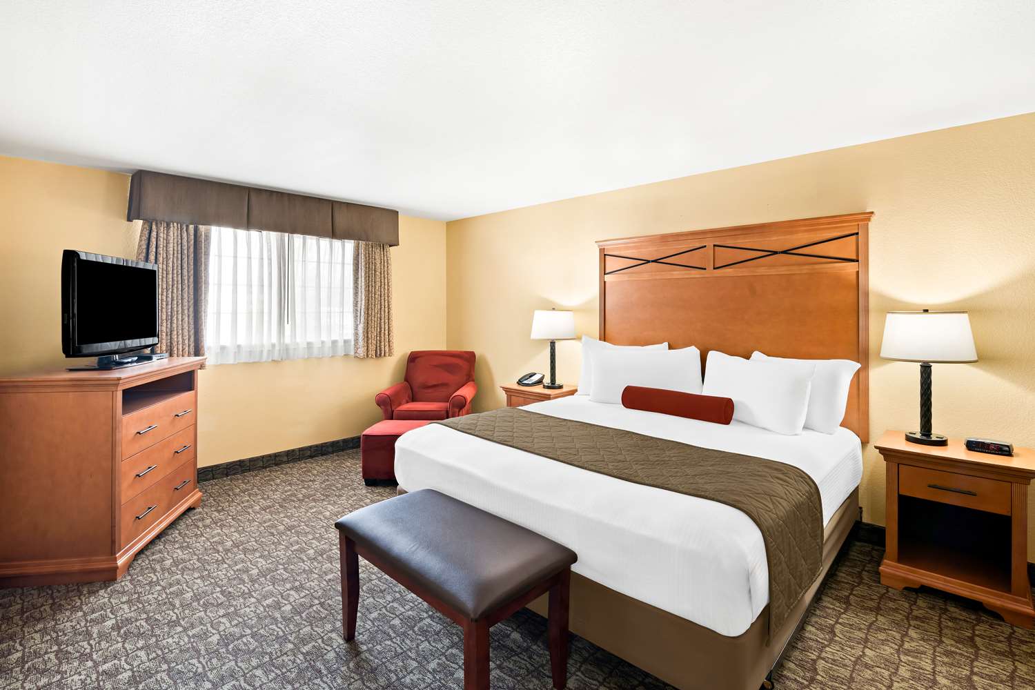 Hotel in La Pine | Best Western Newberry Station