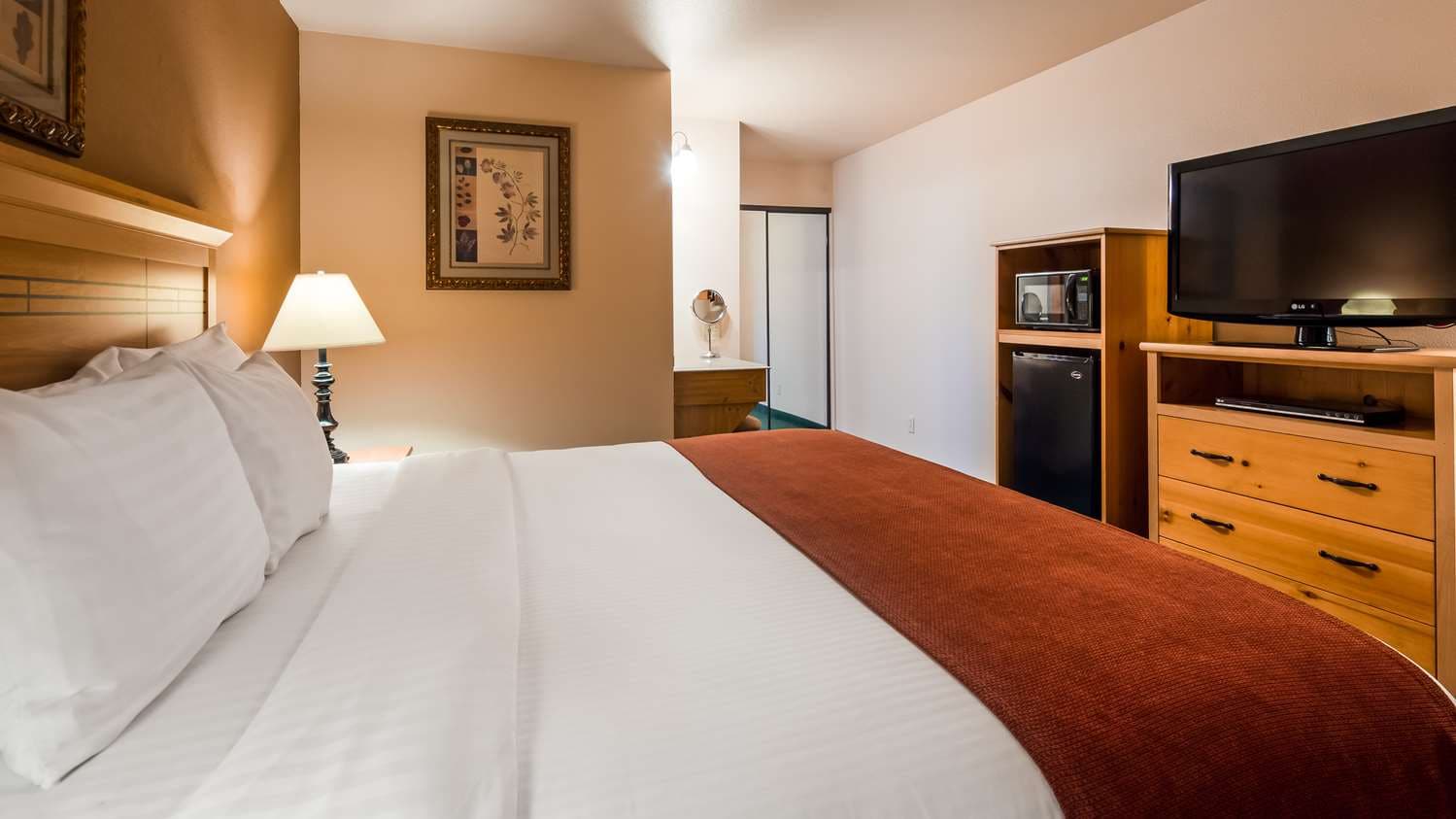 Hotel in Sutherlin | Best Western Plus Hartford Lodge