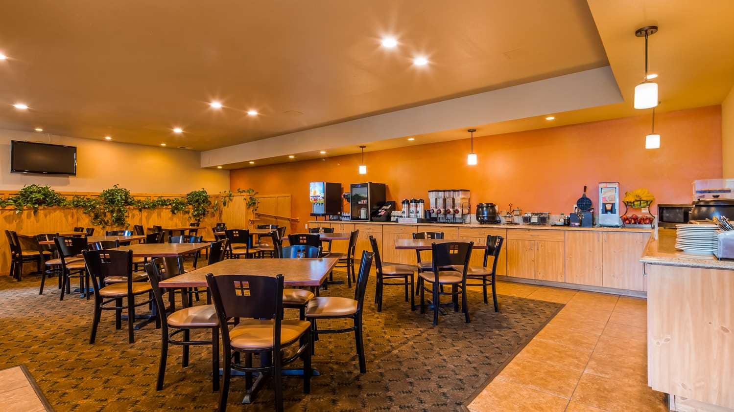 Hotel in Sutherlin | Best Western Plus Hartford Lodge